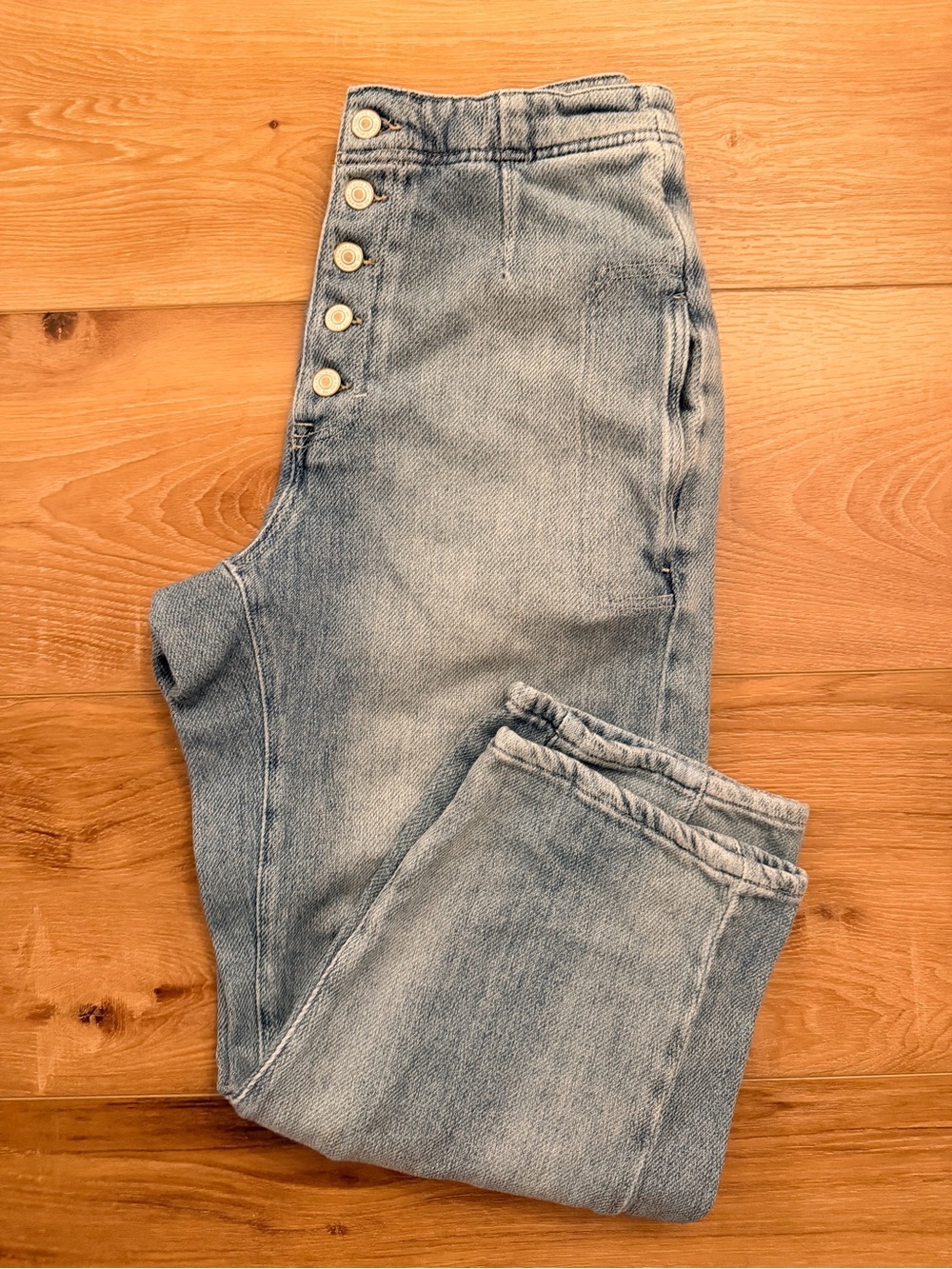 We The Free Osaka Mid Rise Barrel Jeans Size 26 Light Wash Button Fly